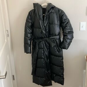Women’s long puffer jacket